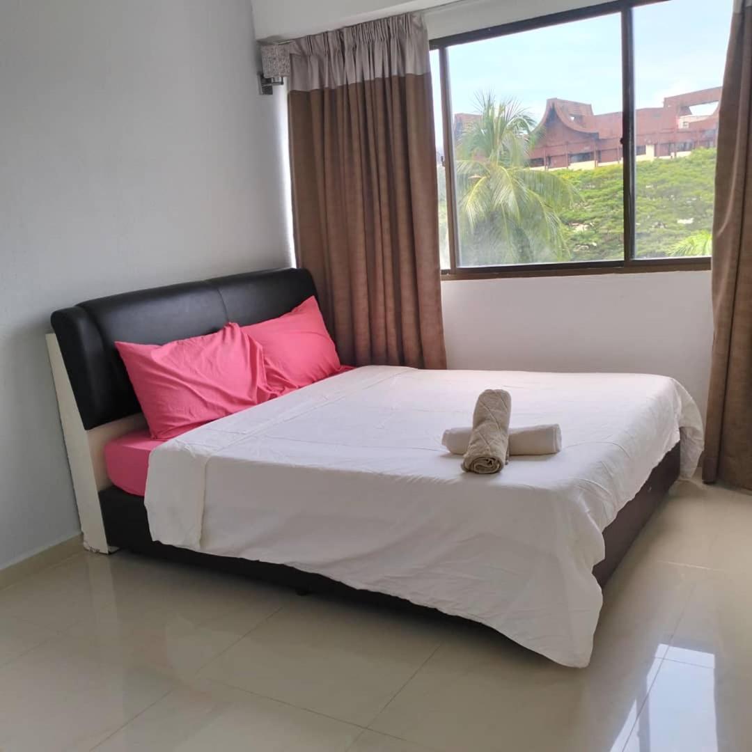 Apartamento Sri Sayang Pearl View Batu Ferringhi Habitación foto