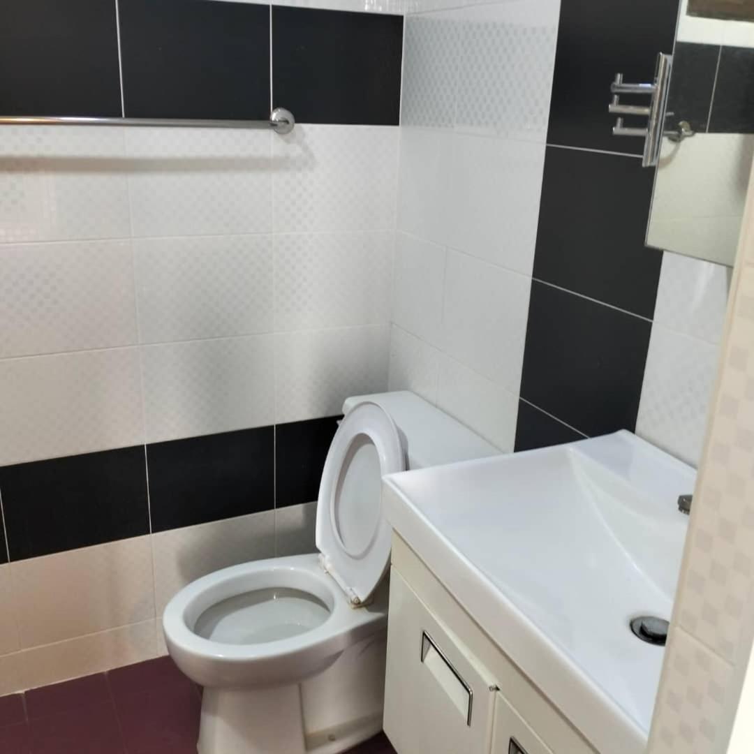 Apartamento Sri Sayang Pearl View Batu Ferringhi Exterior foto